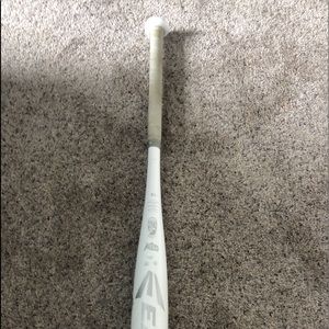 Easton 33 softball bat and Nike bag